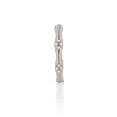 Thin Wavy Memories Band in Platinum